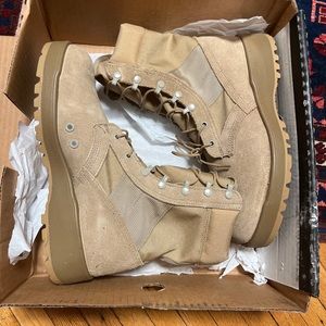 Selling Rocky Army Combat Military boots- Hot weather- size 11